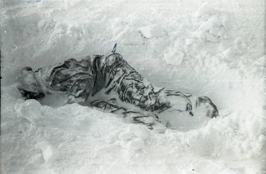 Kolmogorova dyatlov pass • mundo sombrio