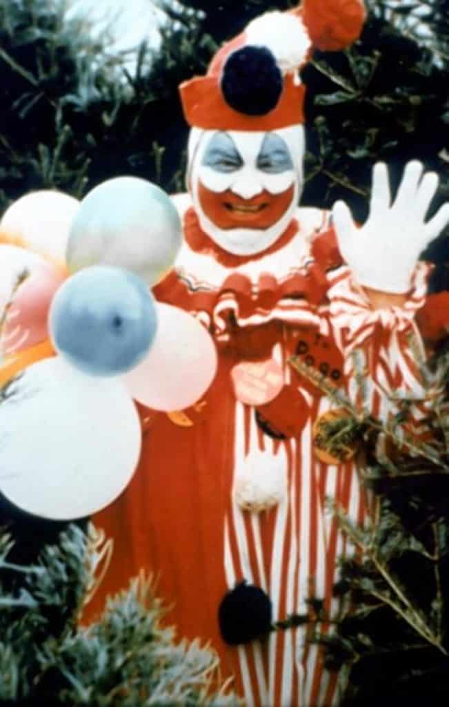 Palhaço assassino: a tragetória do serial killer john wayne gacy 9 Pogo, o palhaço assassino mundo sombrio