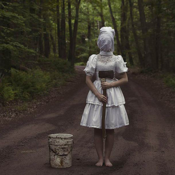 Christopher mckenney zupi 131 • mundo sombrio