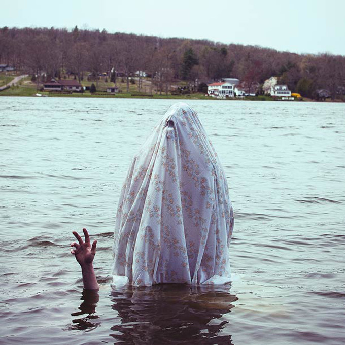 Christopher mckenney zupi 71 • mundo sombrio