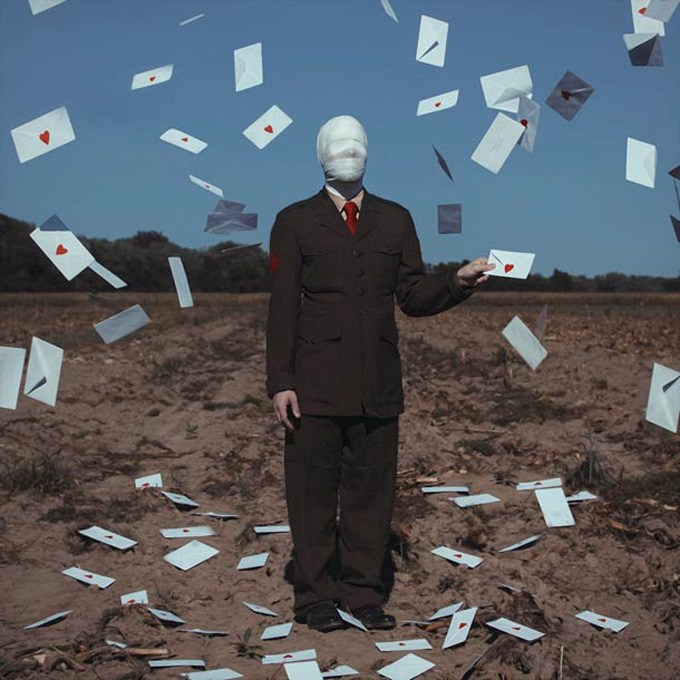 Christopher mckenney zupi 91 • mundo sombrio