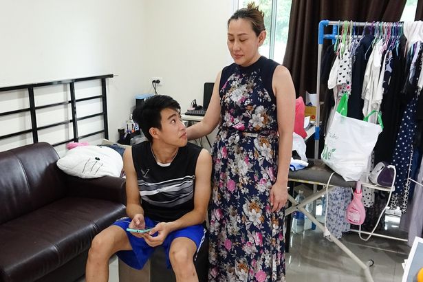 Rapaz é levado ao hospital após cobra morder seu pênis enquanto usava o banheiro 6 Adolescente e levado ao hospital apos cobra morder seu penis enquanto estava no banheiro mundo sombrio 4 • mundo sombrio