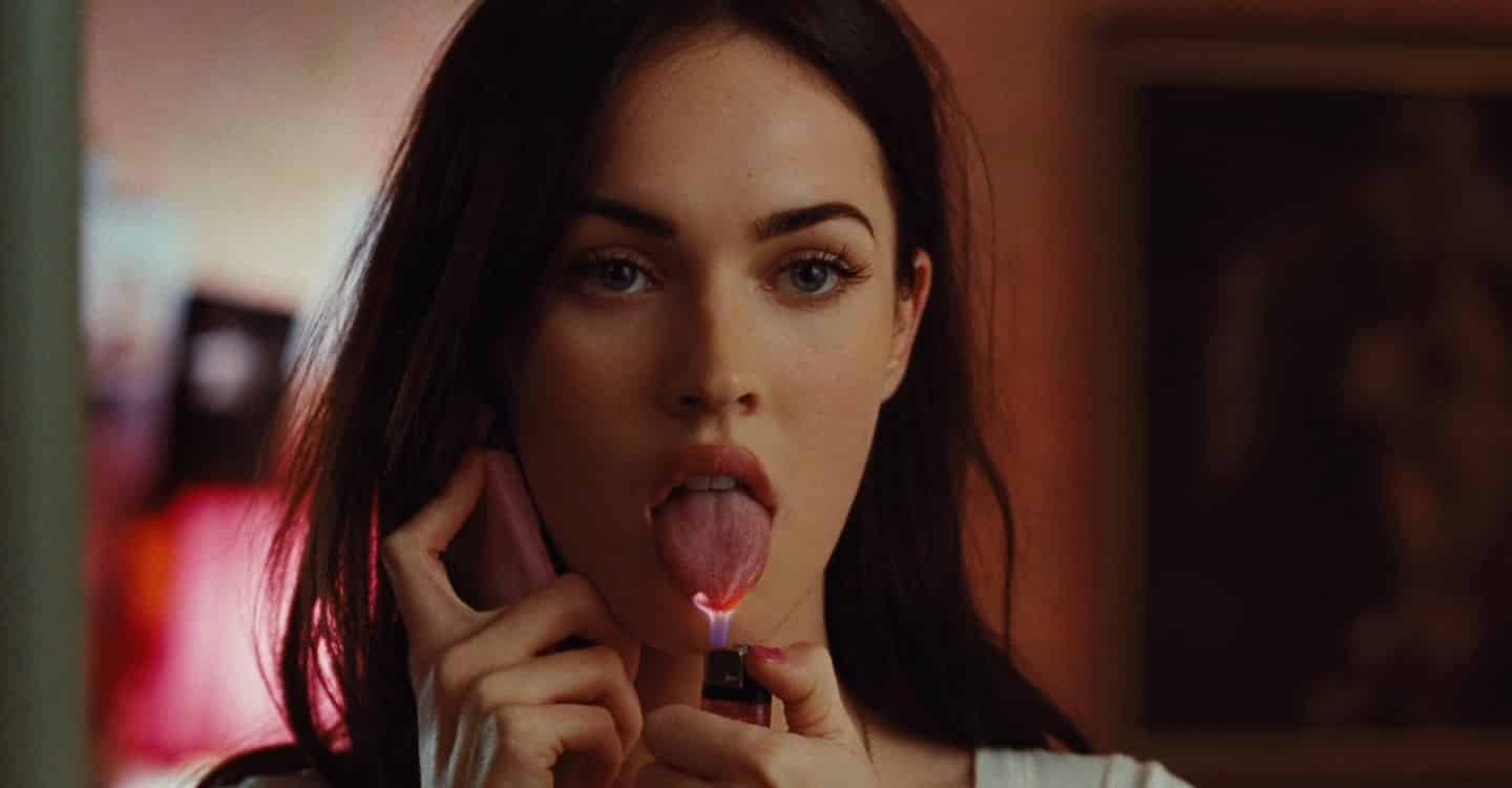 Os 6 melhores filmes de terror ambientados em campus universitários 8 Garota infernal • mundo sombrio