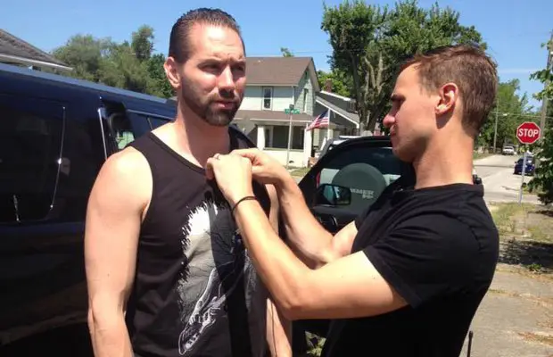 Nick groff preparing to investigate the monroe house • mundo sombrio