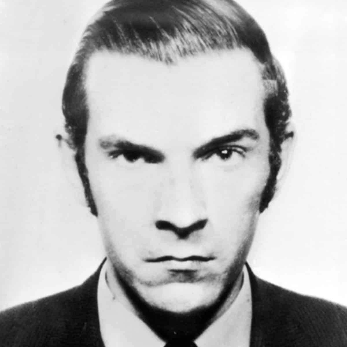 Graham young: a mente fantástica do envenenador da xícara de chá 4 Graham young a mente fantástica do envenenador da xícara de chá mundo sombrio