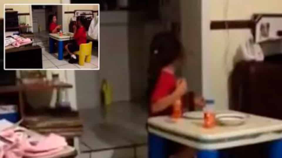 Vídeo arrepiante mostra garotas gritando de terror por causa de algo 'sobrenatural' na cozinha escura