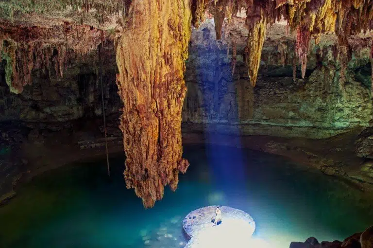 Portões do inferno - cenotes mexicanos - tulum, yucatan, méxico