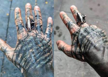 Homem com o corpo todo tatuado amputa dedos para ficar mais parecido com 'alien' 6 Xblog alien • mundo sombrio