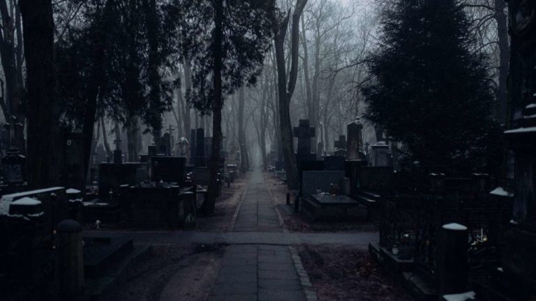 O conto do cemitério – relato de um coveiro