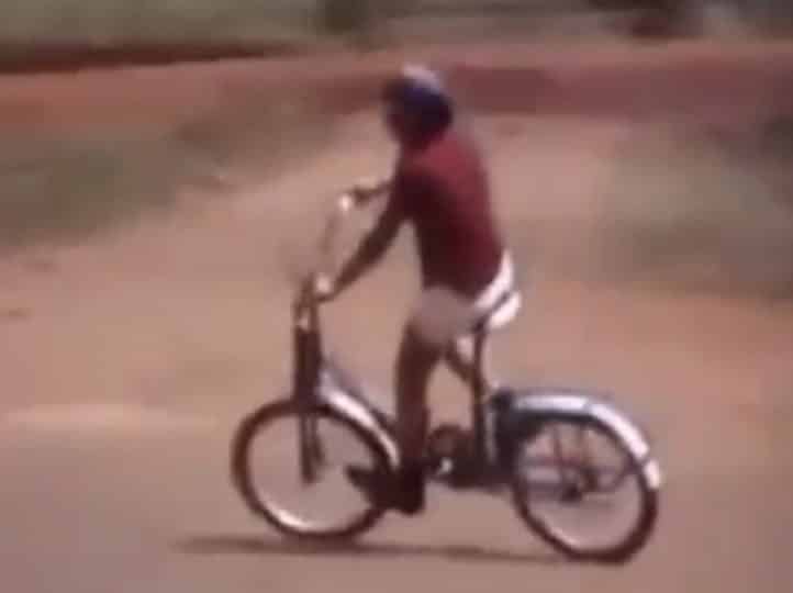 Vídeo: caso isaura e ailton, a menina que incorporou o espírito do primo morto 5 Isaura e ailton andando de bicicleta