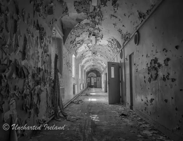 Hospital psiquiatrico abandonado em ennis irlanda mundo sombrio 1 • mundo sombrio