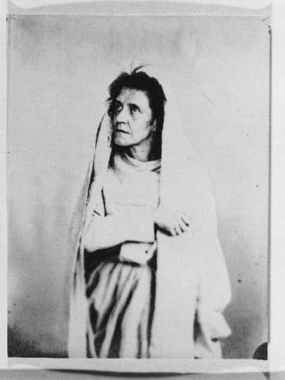 10+ retratos de pacientes psiquiátricos vitorianos que darão arrepio na espinha 16 Blanket • mundo sombrio