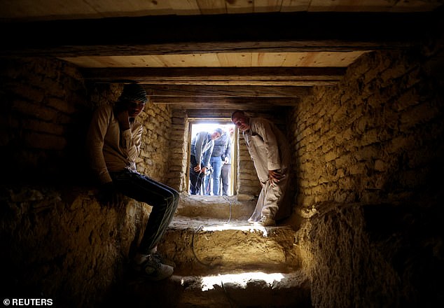 Tumba da múmia egípcia encontrada toda coberta de ouro